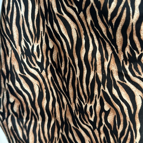 Tiger Print Cami Top - Picture 7 of 9